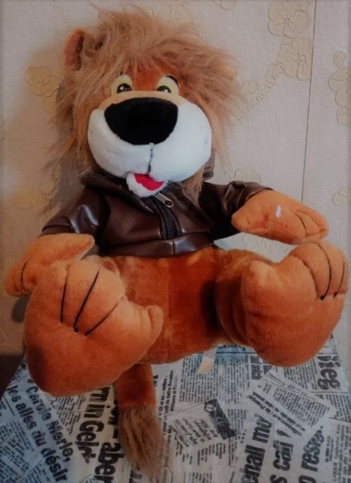 Играчка Лъвче - голям, плюшен с яке