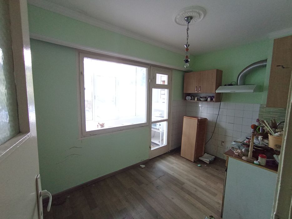 Продава се Двустаен апартамент в Варна, Цветен квартал - 64 кв.м за 1547 €/кв.м - Снимка #1