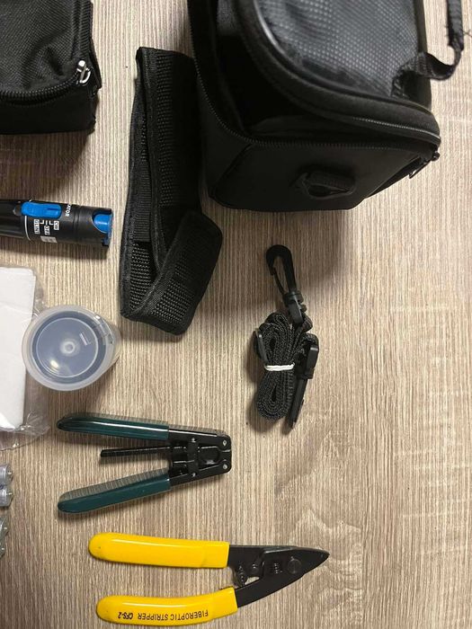 Комплект инструменти за Оптични кабели.