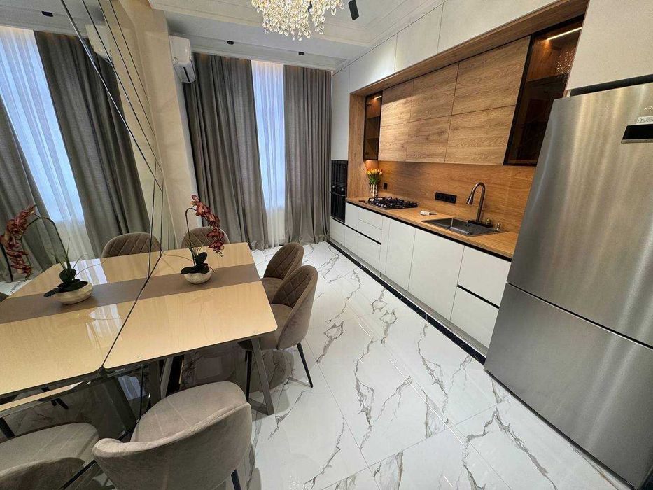 Жк Parisien-Сдается новая Двухъярусная квартира в центре города!