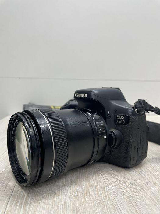 Фотоппарат cenon750D