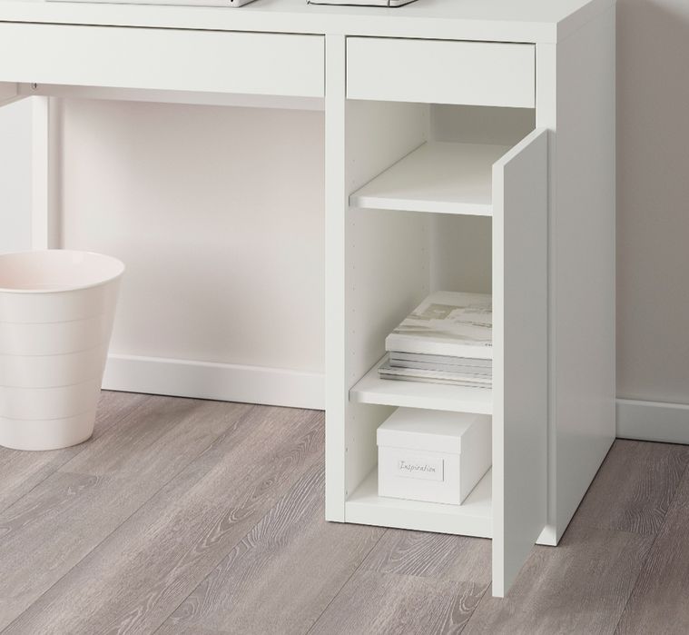 Birou Micke Ikea și scaun