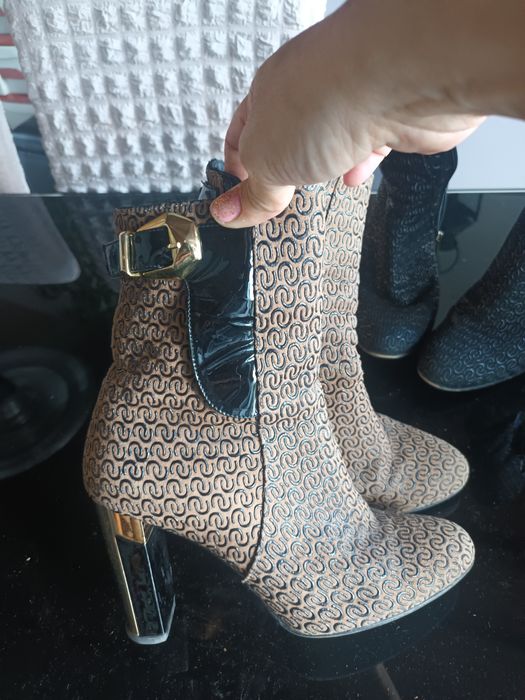 Боти с висок ток