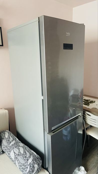Продавам хладилник  Beko