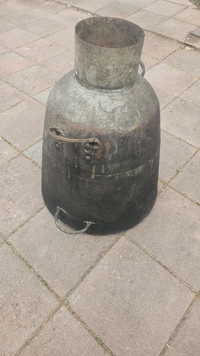 Стар гюлов казан