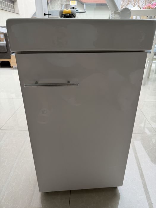 Vand chiuveta mobila NOUA