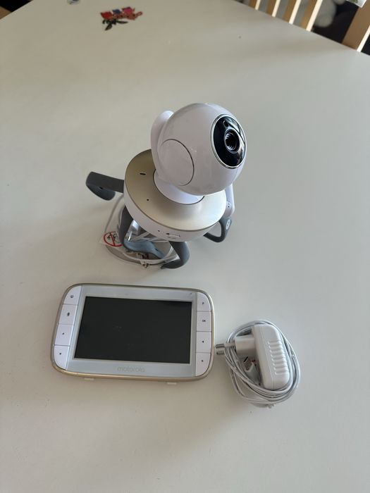 Видео Бебефон Motorola MBP855 Connect с камера и Wi-Fi