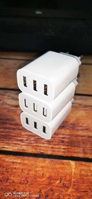 Incarcator USB cu 3 porturi