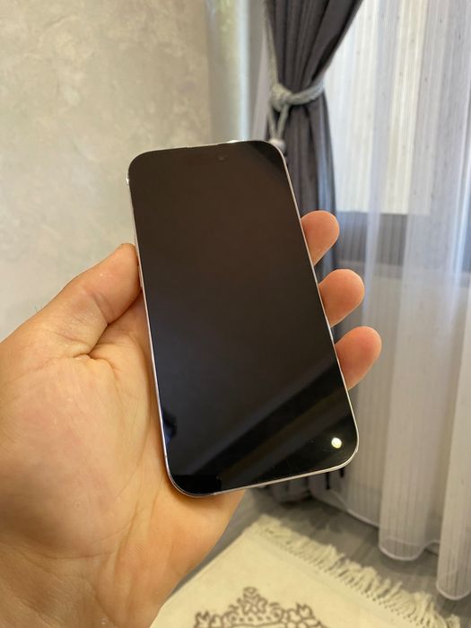 Iphone 14 pro.        .
