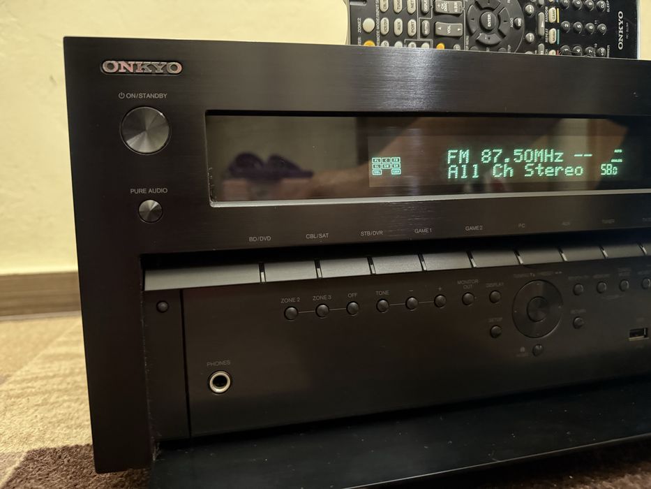 Onkyo TX-NR 818 Качествен и мощен ресивър