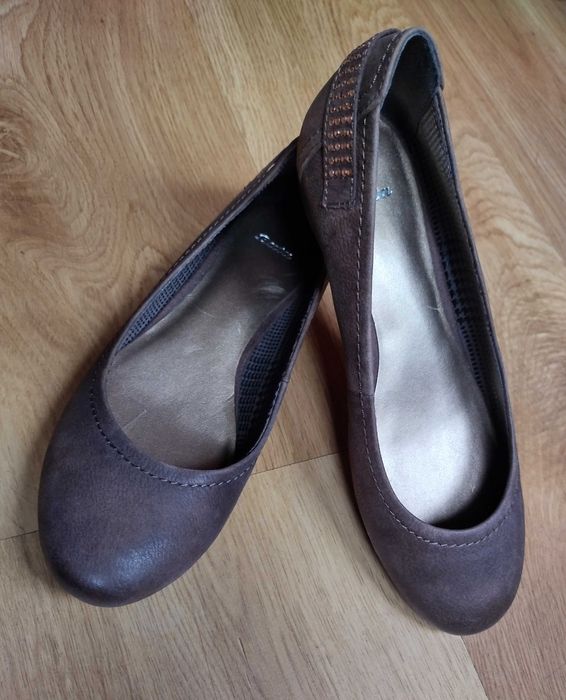 Bata - нови дамски обувки от естествена кожа балеринки  № 36