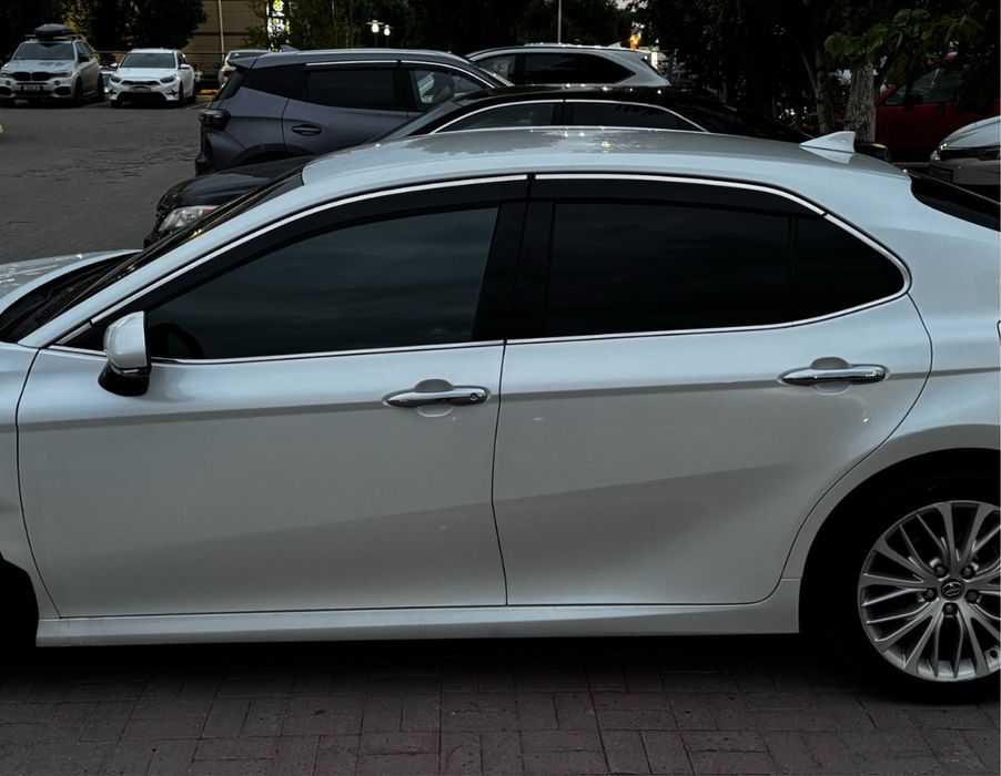 Оригинал ветровики на Camry 70/75