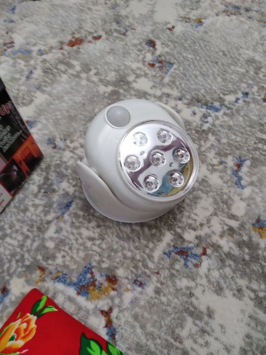 Светильник с датчиком