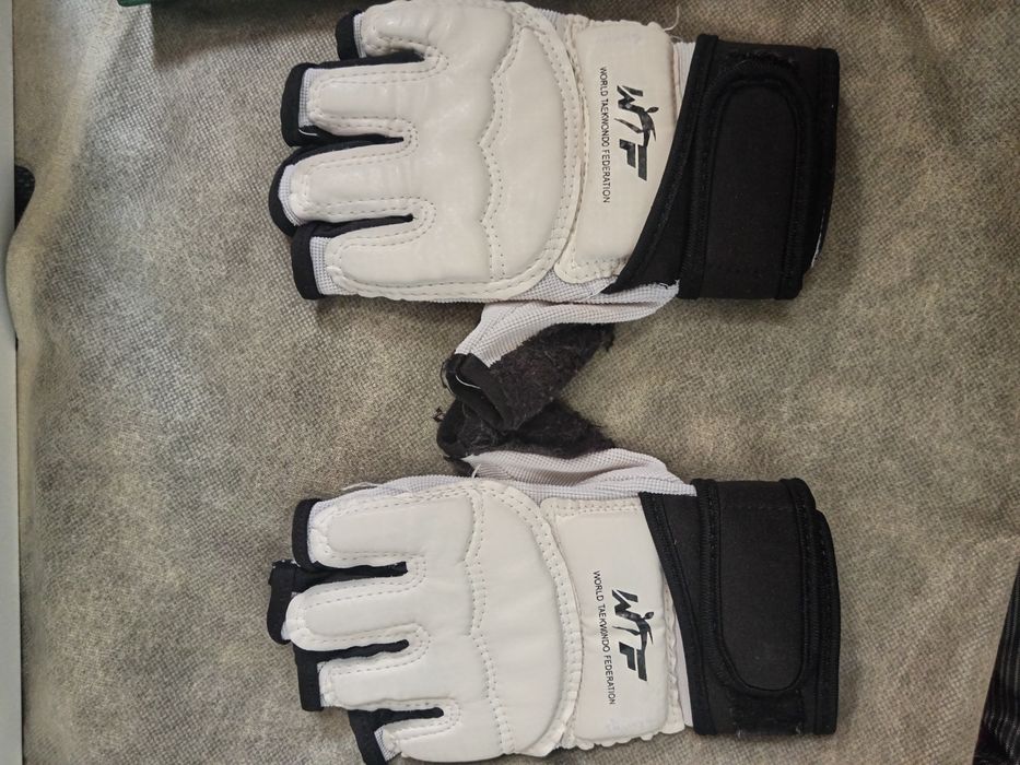 Продам перчатки для рук/ног