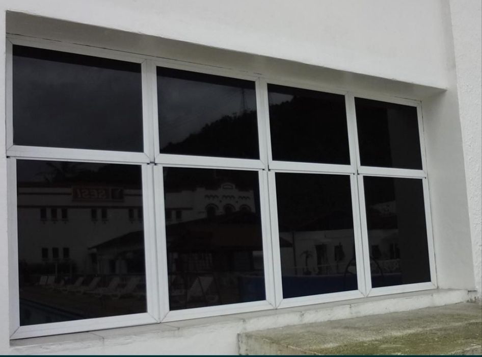 Тонировка окон и стекол