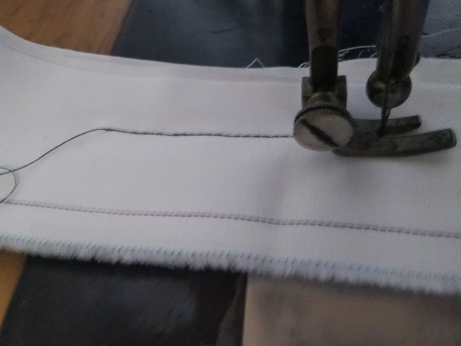 Шевна машина ЕКСЕЛА + конци,платове