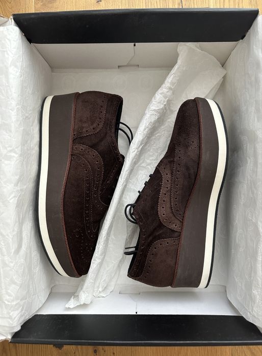 Лоуфъри от тъмно кафяв велур