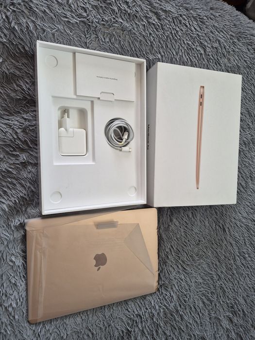Продам MacBook  Air