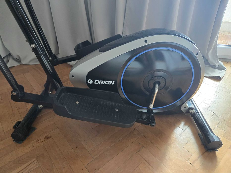 Продавам Кростренажор