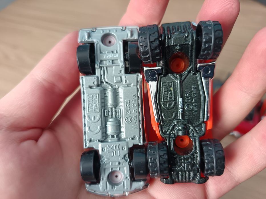 Машинки hot wheels