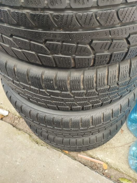 vand cauciucuri de iarna Nokian