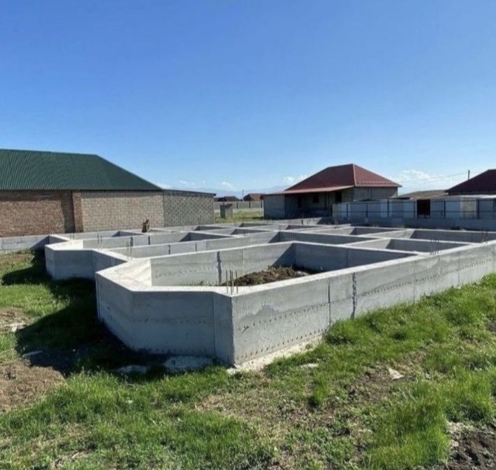 Заливаем фундамент Бригада