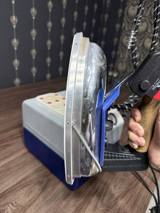 Производственный парогенератор утюг