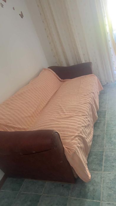 Mobilier de vanzare