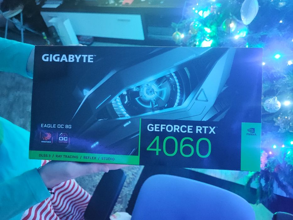 Placa video gaming GeForce RTX™ 4060 EAGLE OC 8G