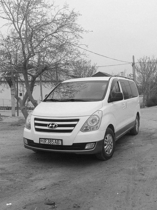 Hyundai stareks H1