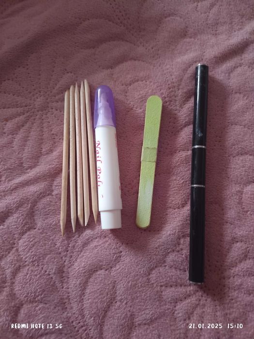 Vând set unghii cu gel