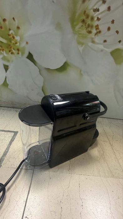 Еспресо машина Nespresso Inissia EN 80.B