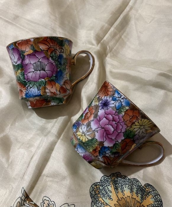 Посудный набор. Чашки с блюдцами,новые.