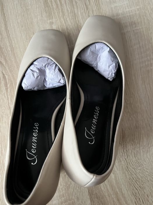 Обувь женская классика туфли