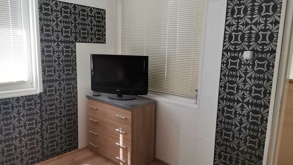 Собственик продава къща, цена 190000 евро.