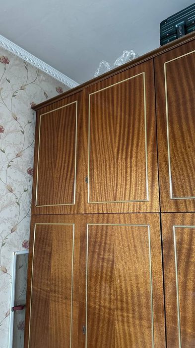 Продам шкаф советский