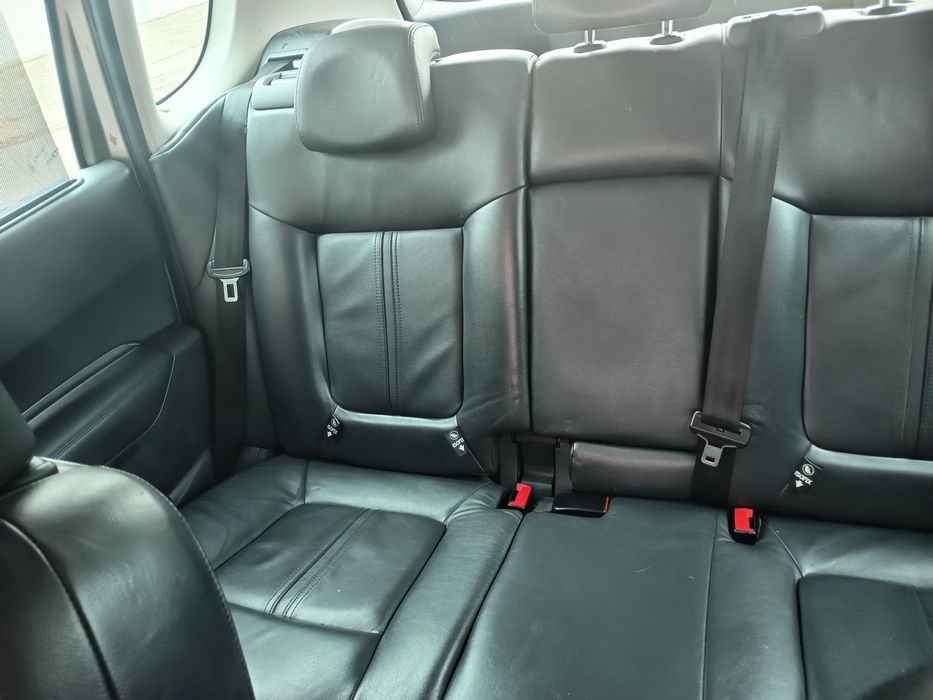 3008 HDi • Full options: piele, HUD, ESP, Bluetooth, frână automată