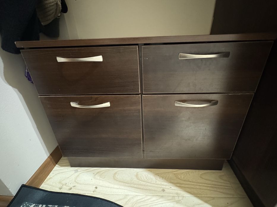 Продается шкаф в отличном состоянии