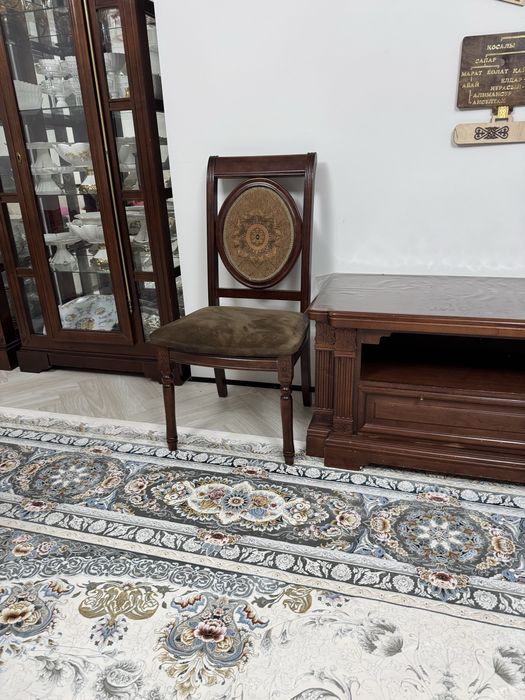 Срочно продам стулья