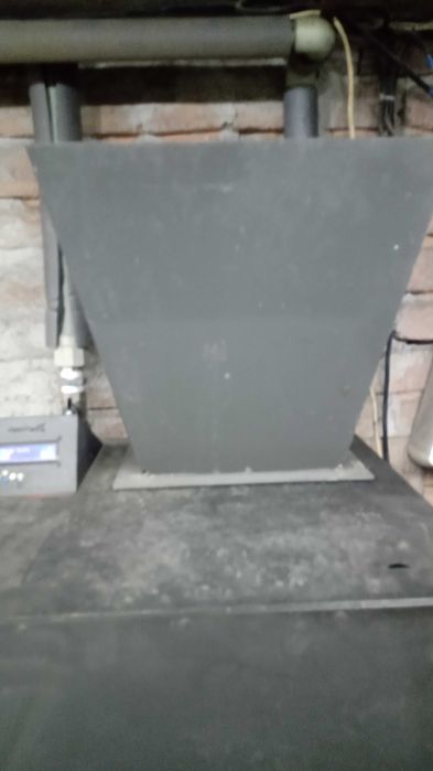 Допълнителен бункер за пелети