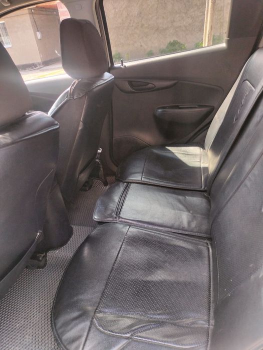 Автомобиль продам.