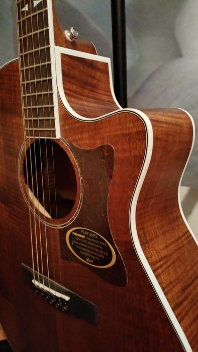 Гитара электроакустическая