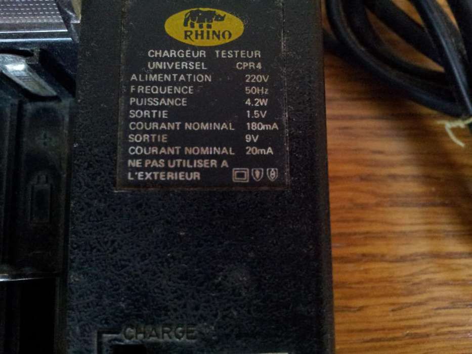 Incarcator acumulatori (baterii)