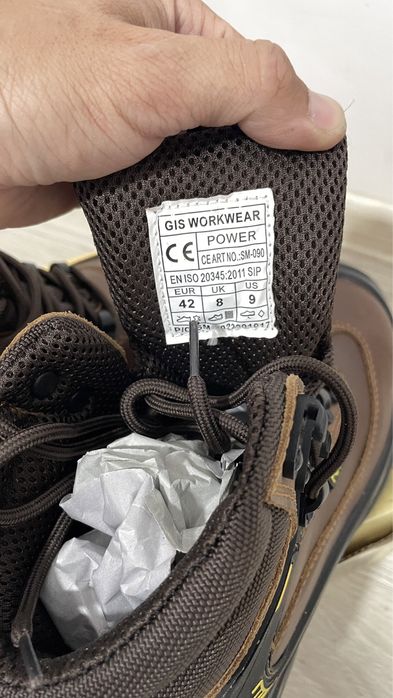 новый спецобувь 42 размер GIS