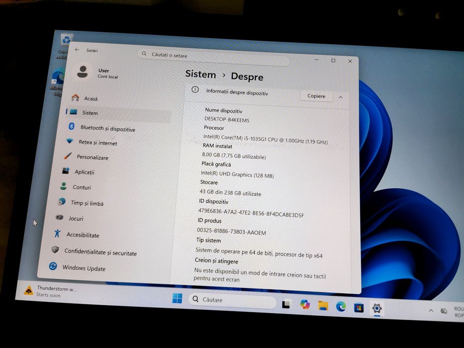 Laptop Lenovo IdeaPad 3 de 14 inch.