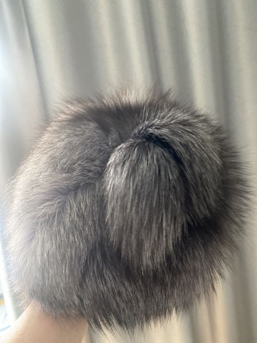 Продам меховые женские шапки