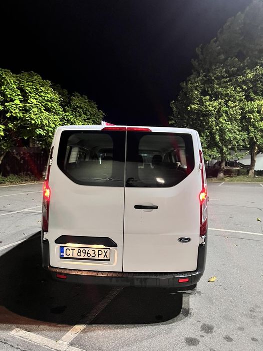 Микробус Форд костом пътнически перфектен