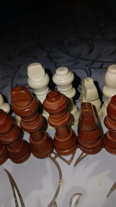 shaxmat figura yangi yogoch sifatli