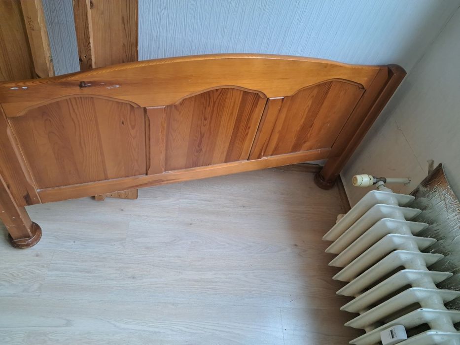 СПАЛНЯ масивно дърво