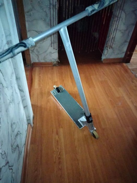 Продам трюковой самокат